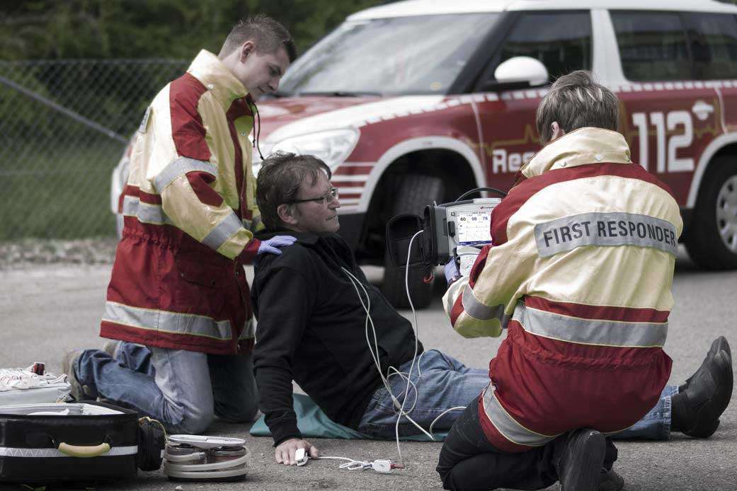 corpuls1 First Responder auf der Straße